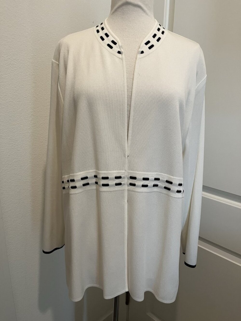 Misook 2X Plus Size Long White Cardigan Black Trim Career Office Knit Quiet Lux